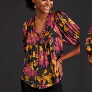 Anthropologie Floral drapey Henley Pullover top Sz S